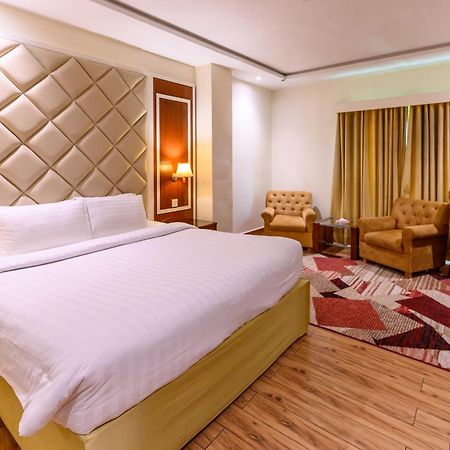 Hotel One Faisalabad Extérieur photo