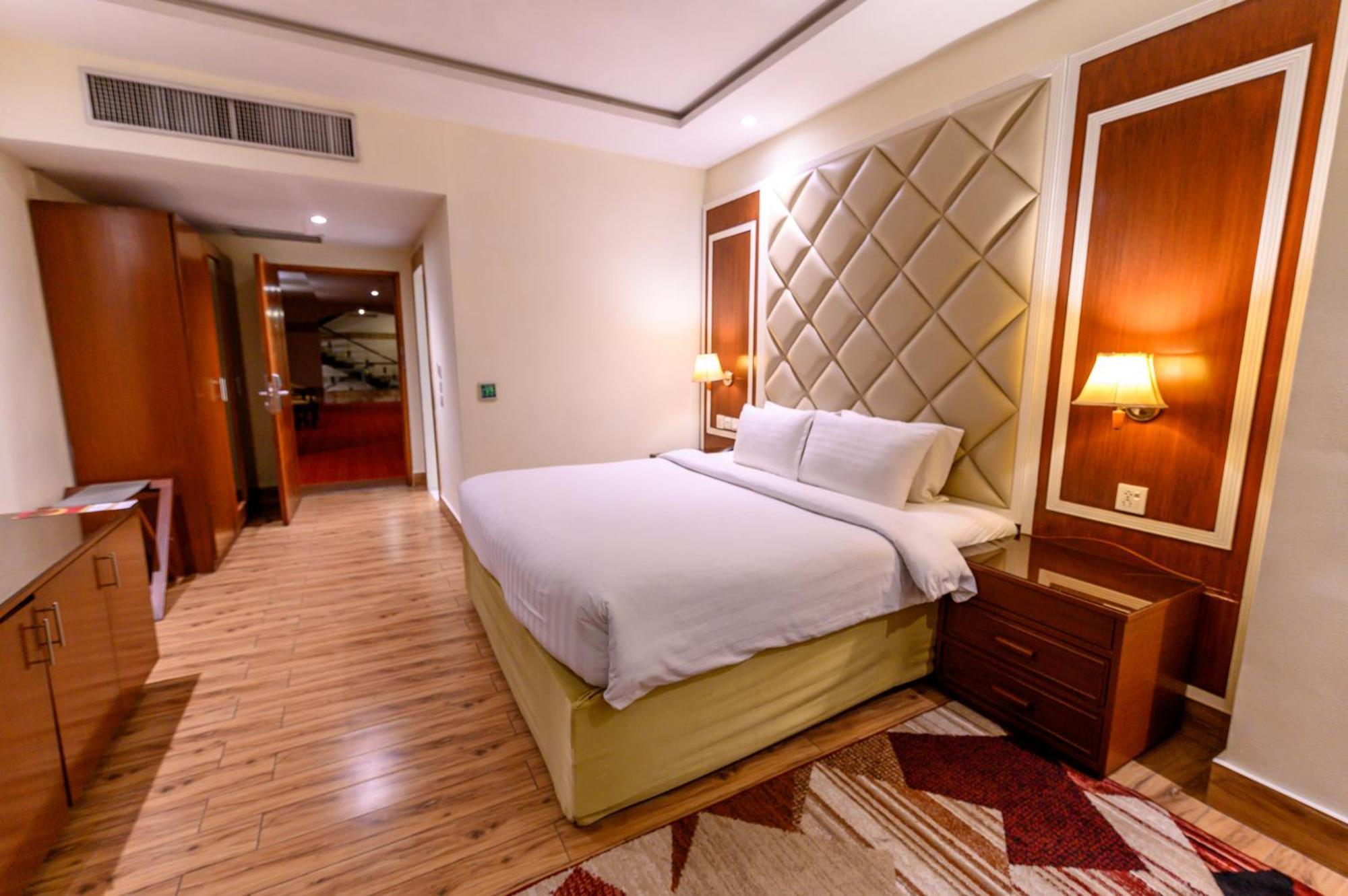 Hotel One Faisalabad Extérieur photo