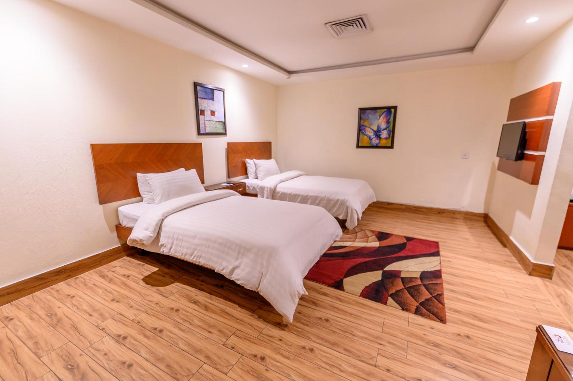 Hotel One Faisalabad Extérieur photo