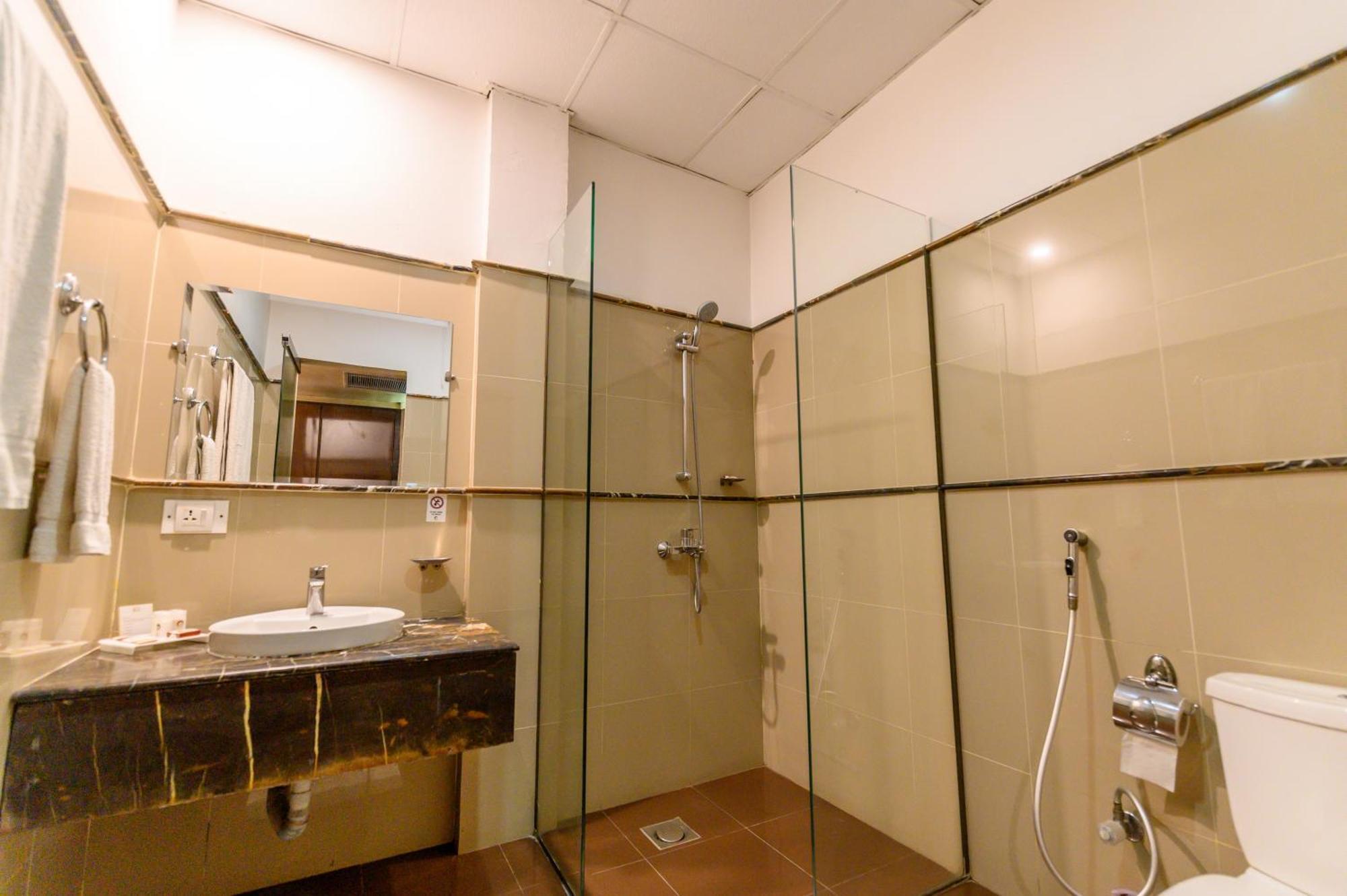 Hotel One Faisalabad Extérieur photo
